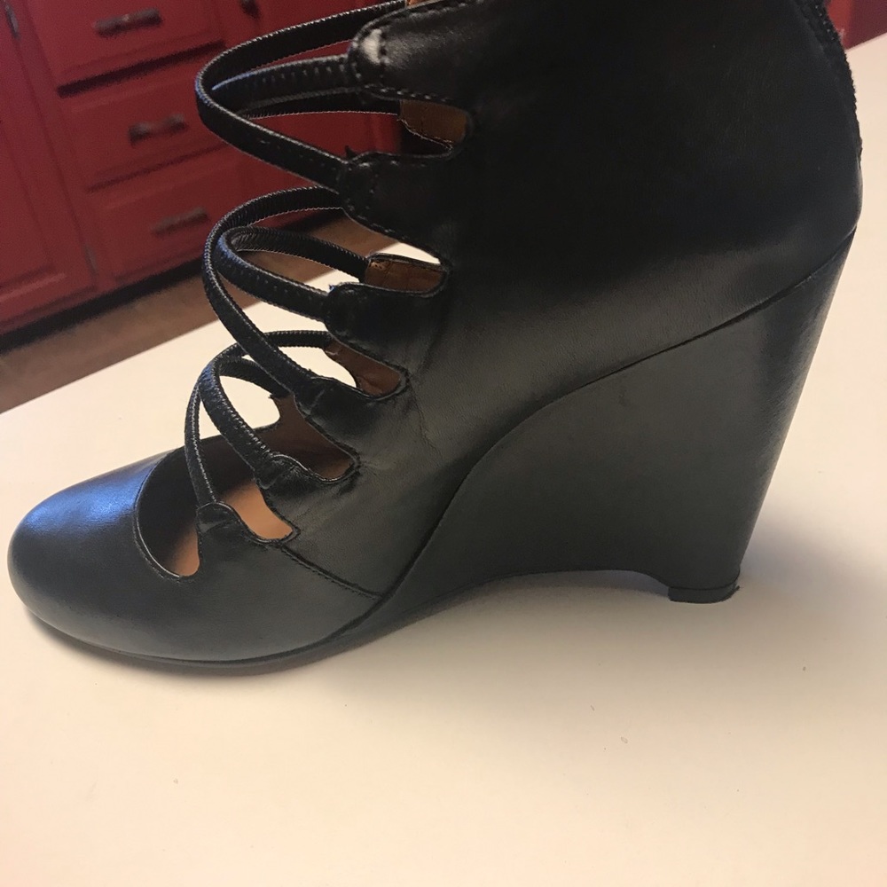 Blank strap up platform heels
